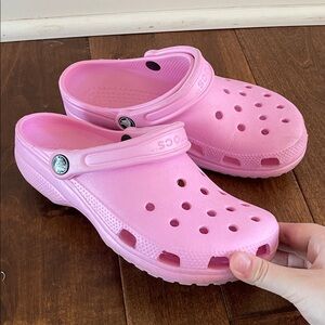 CROCS Classic Pink Clogs Size 8
